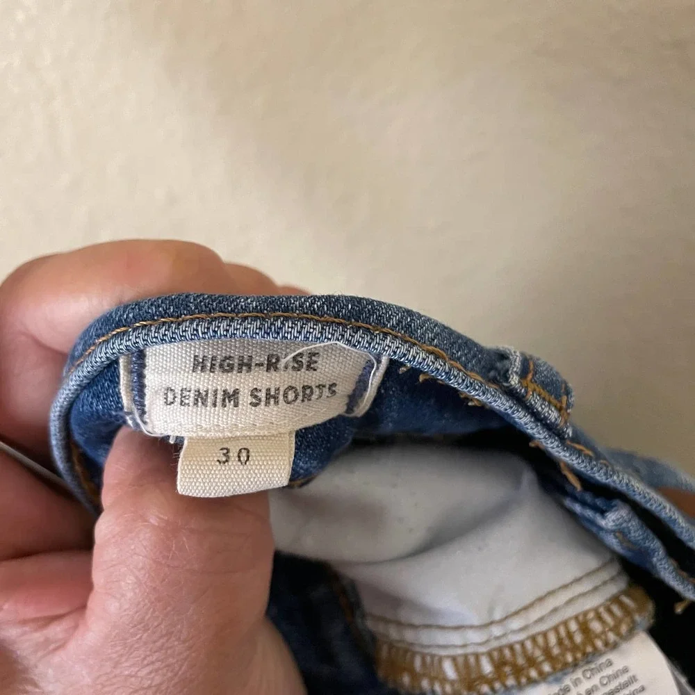 Madewell high rise denim shorts in Glenoaks wash